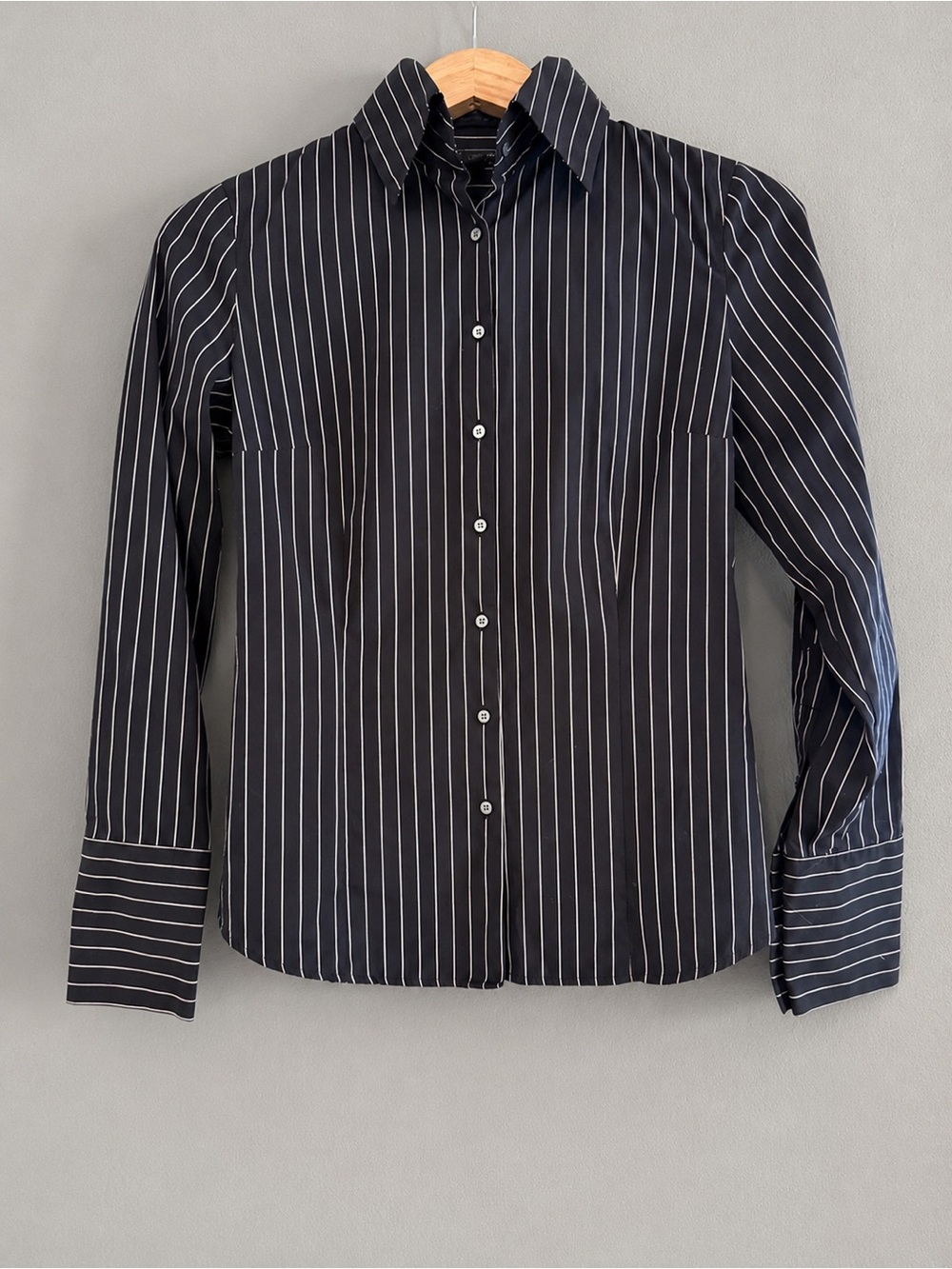 Express Design Studio Women’s Button Front Striped Shirt Sz 6 Classic Fit